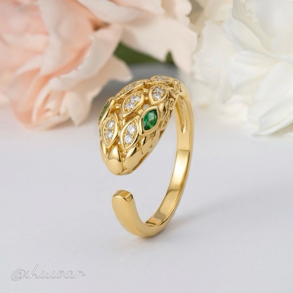 Jewelry - 14K Gold Plated Emerald CZ Snake Serpent Adjustable Ring Luxury
